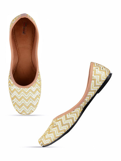 DESI COLOUR Women Off White Ethnic Mojaris Flats