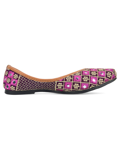 DESI COLOUR Women Maroon Embellished Leather Ethnic Mojaris Flats