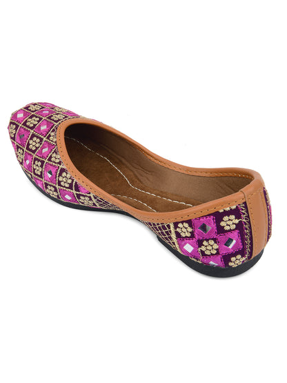 DESI COLOUR Women Maroon Embellished Leather Ethnic Mojaris Flats