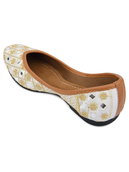 DESI COLOUR Women White Embellished Leather Ethnic Mojaris Flats