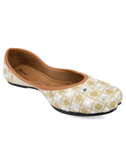 DESI COLOUR Women White Embellished Leather Ethnic Mojaris Flats