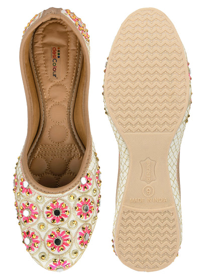 DESI COLOUR Women White Ethnic Mojaris Flats