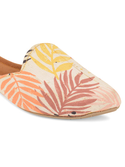 DESI COLOUR Women Off White Printed Leather Ethnic Flats